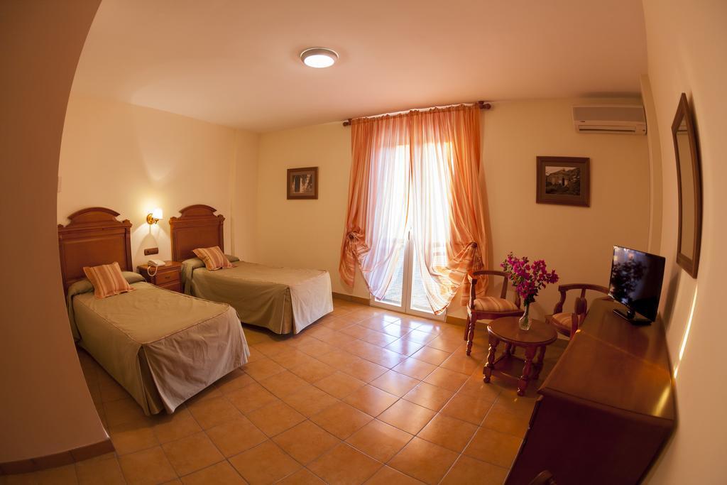 Hotel Paraje La Lambra Rus Exterior photo
