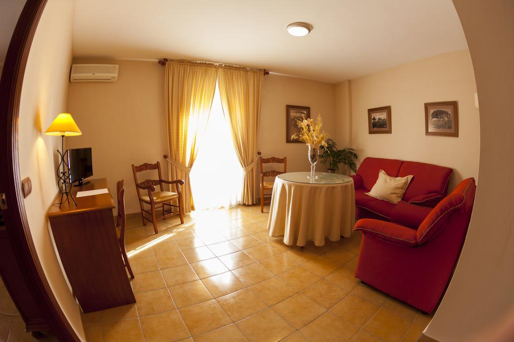 Hotel Paraje La Lambra Rus Exterior photo